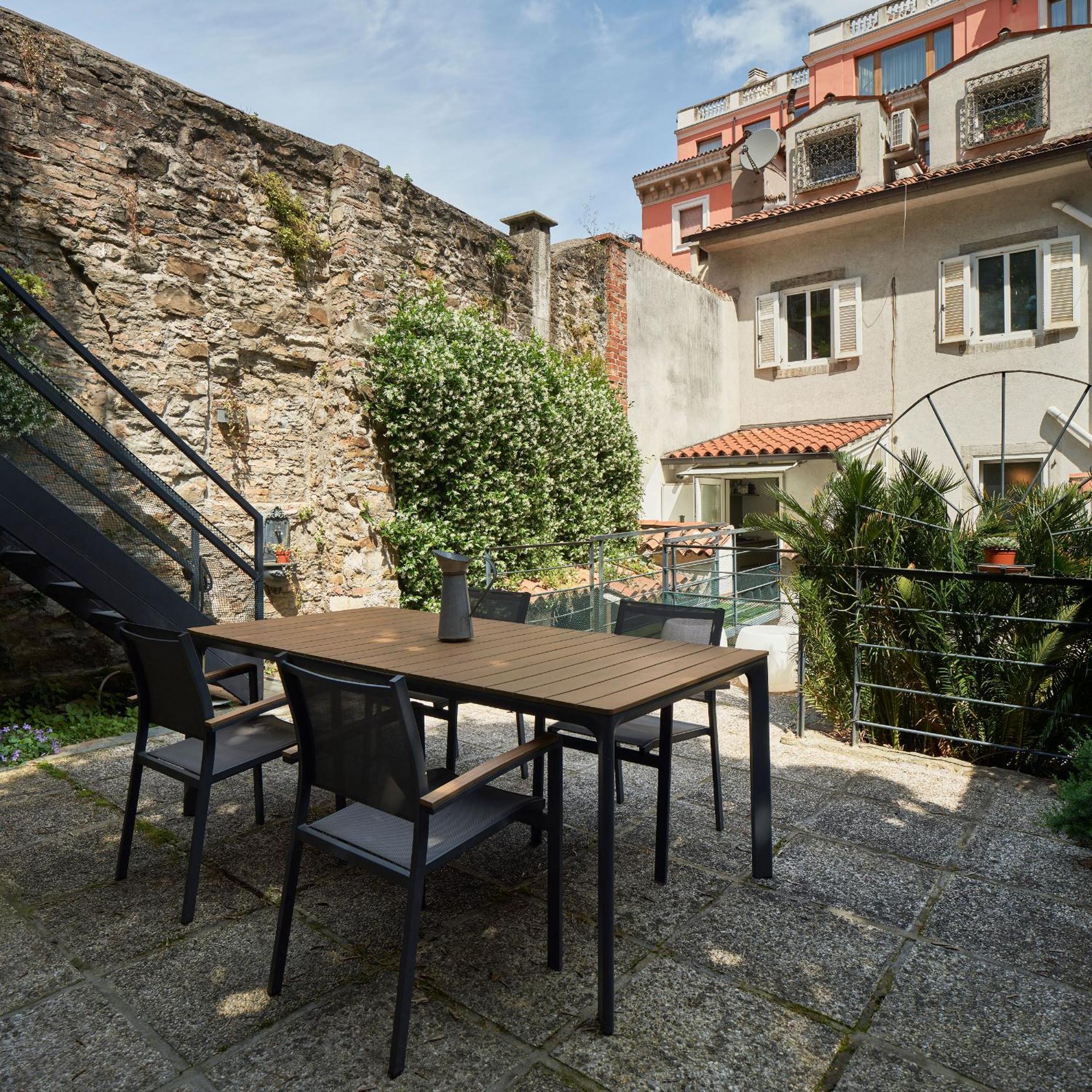 Apartamento Giardino Segreto, In Centro Trieste Exterior foto